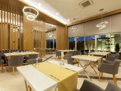 Отель Western Vib Antalya 4*
