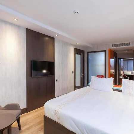Отель Western Vib Antalya 4*